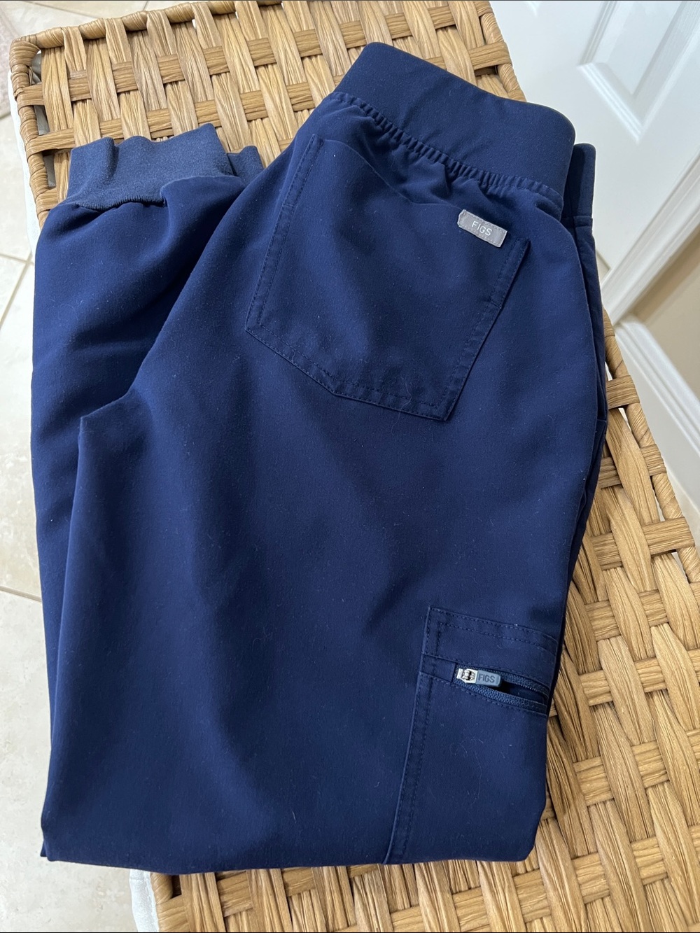 Figs Women’s  Navy Jogger Scrub Pants